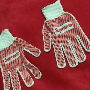NEW Supreme Week 1 PVC Gloves